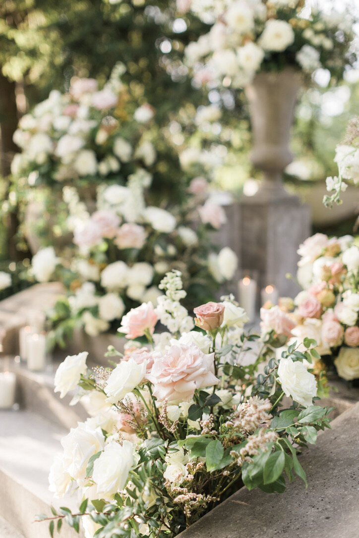 abundant-wedding-flowers-estate.jpg